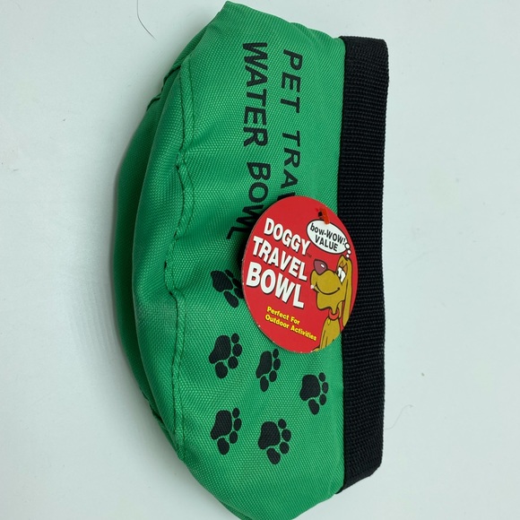 NEW Pet Travel Bowl Green Collapsible - Picture 3 of 3